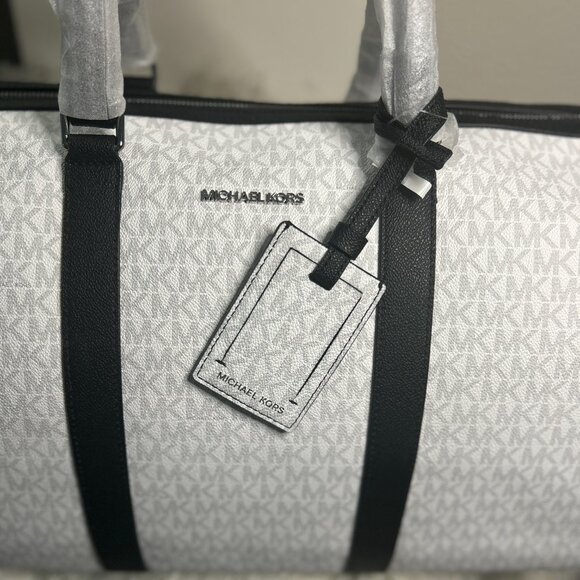 Michael Kors Harrison Weekender/Duffel (White w/black trim) NWT - Picture 2 of 5
